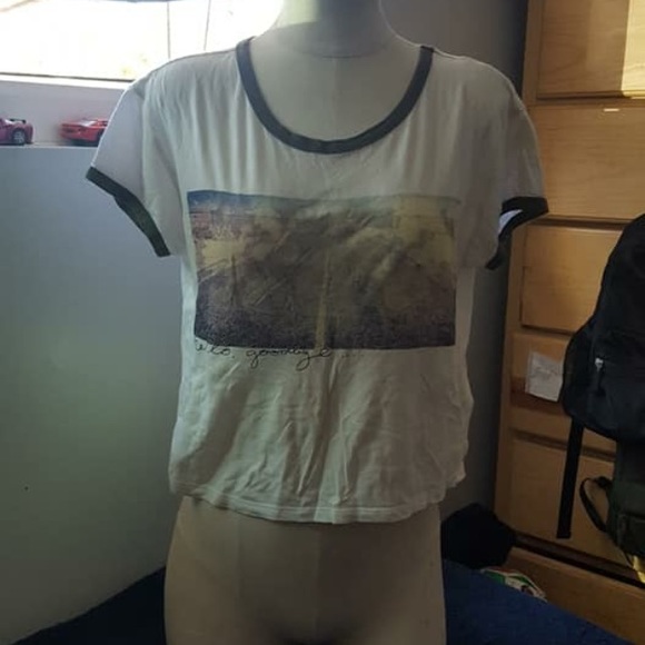 Tops - Picture 8 of 8